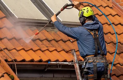 Démoussage et hydrofuge de toiture à Launay